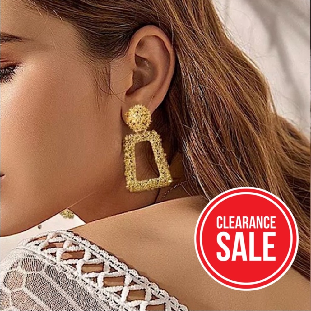 🔴𝟭𝟬/$𝟮𝟱🔴NEW Medium Quad Textured Earrings - Picture 1 of 13